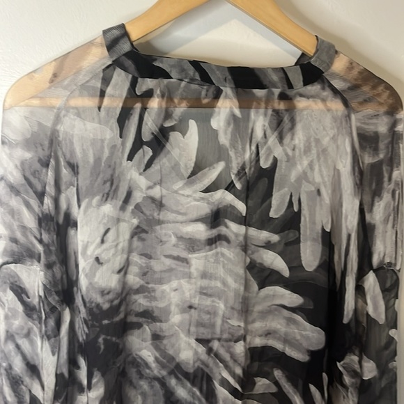 Lilith 100% Silk Gray & Black Abstract Palm Leaves Flouncy Sheer Blouse - Picture 6 of 9